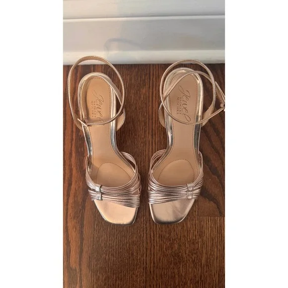 Jewel Badgley Mischka Size 6 Gold Block Heel Dress Sandals - Picture 4 of 4